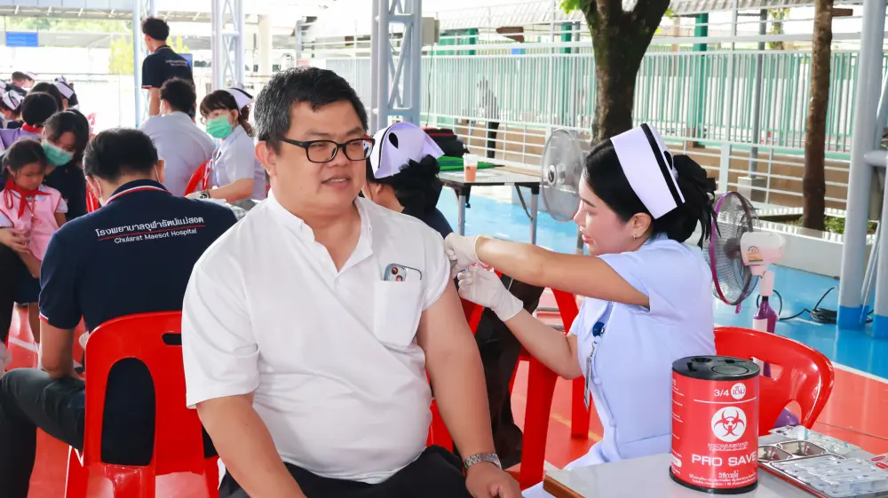 โครงการบริการฉีดวัคซีนป้องกันโรคไข้หวัดใหญ่ 4 สายพันธุ์